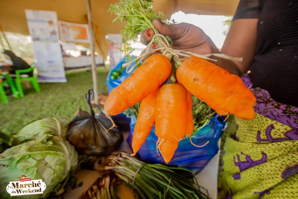 Retour sur le marché du weekend en republique democratique du congo juillet 2020 (12)