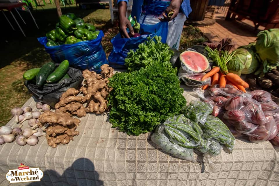 Retour sur le marché du weekend en republique democratique du congo juillet 2020 (78